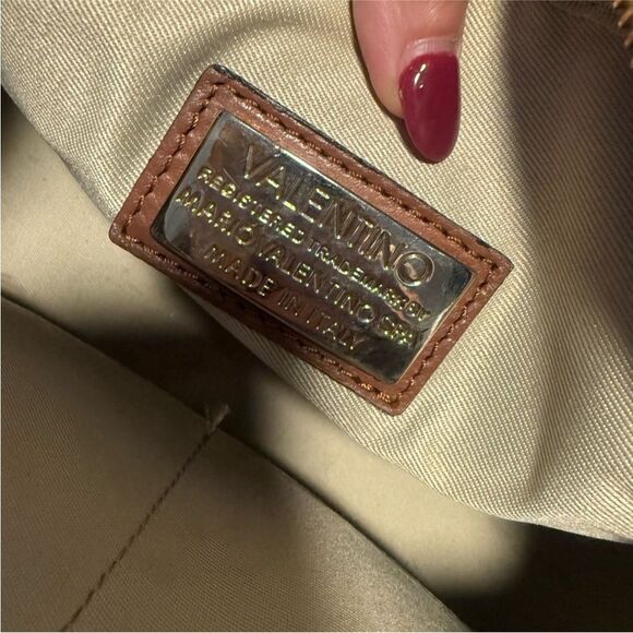 Valentino Crossbody - Picture 5 of 5
